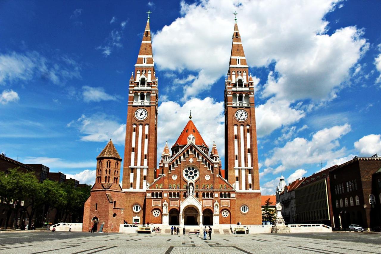 Szeged Suncity Apartman Сегед Екстер'єр фото